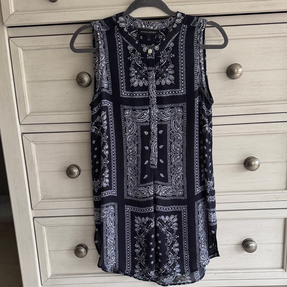 Banana Republic Navy and White Paisley Tunic